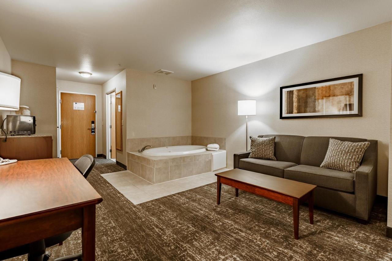 Cobblestone Suites - Ripon Exteriör bild